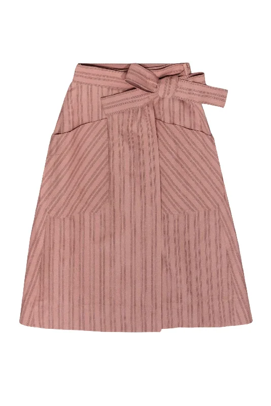 Effortlessly chic outfits for the modern woman Rebecca Taylor - Pink Pinstripe Wrap Midi Skirt Sz 2 Effortlessly chic outfits for the modern woman Rebecca Taylor - Pink Pinstripe Wrap Midi Skirt Sz 2